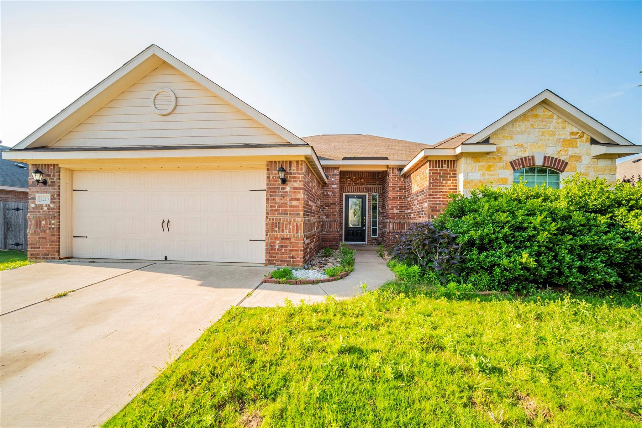 Crowley, TX 76036,1213 Switchgrass Lane