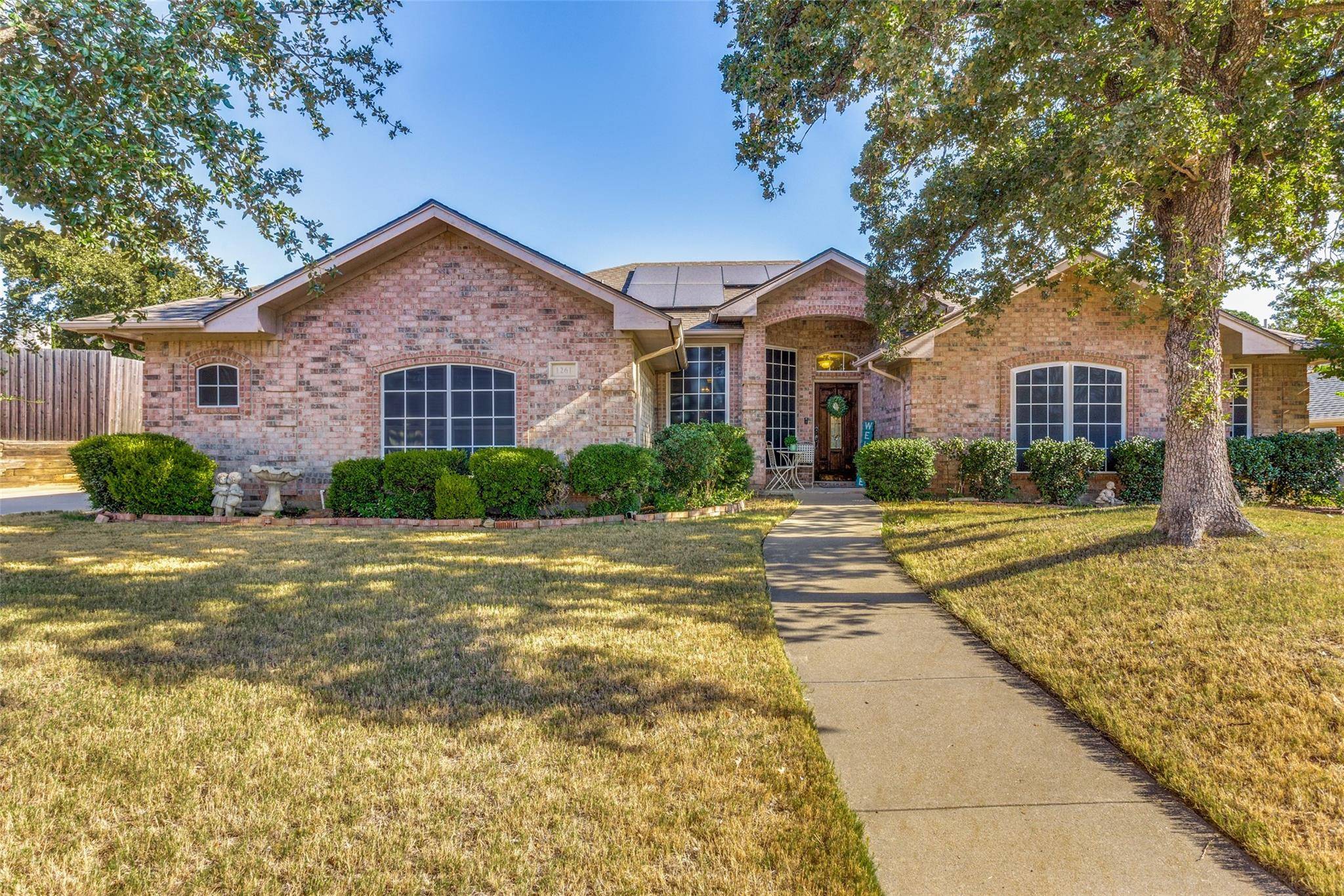 Kennedale, TX 76060,1261 Cross Creek Drive