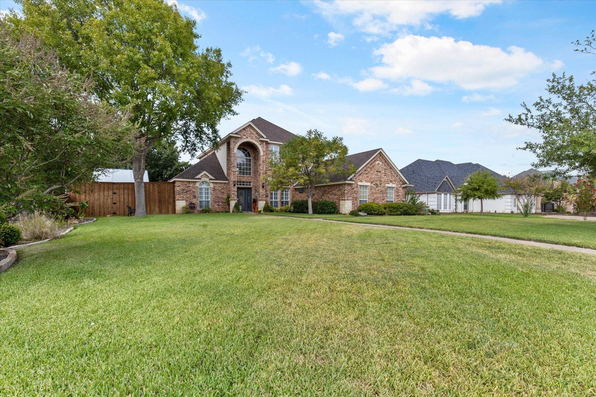 Kennedale, TX 76060,917 Shady Creek Drive