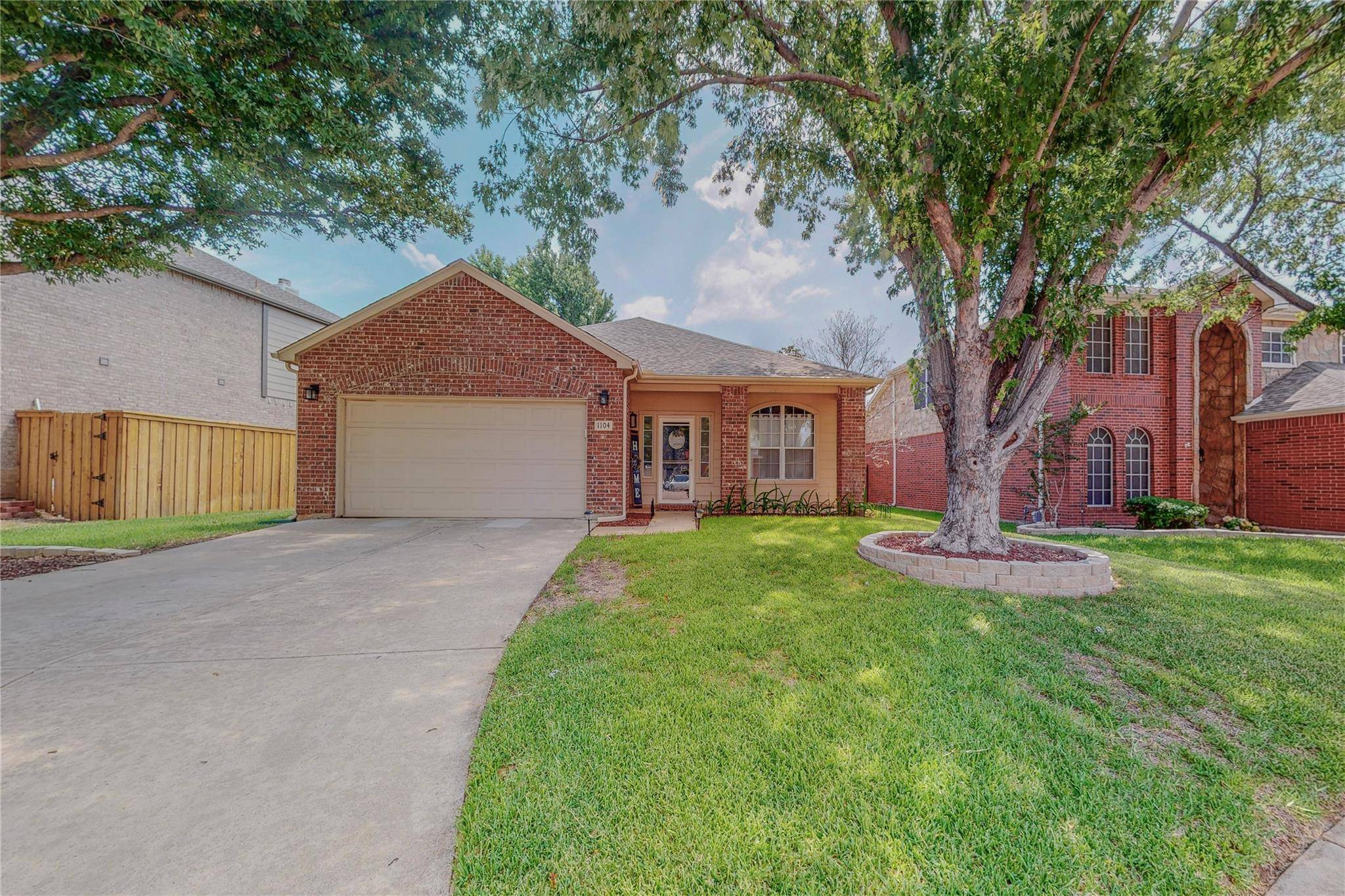 Roanoke, TX 76262,1104 Indian Trail Court