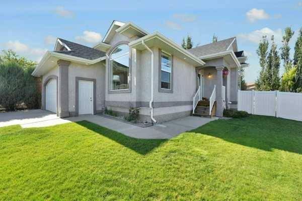 Lacombe, AB T4L 2P3,1 Emerald CRES