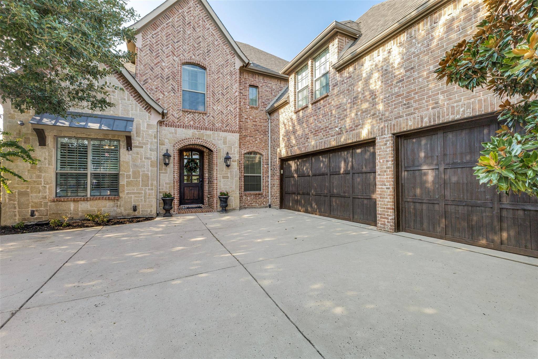 Rockwall, TX 75087,796 Featherstone Drive