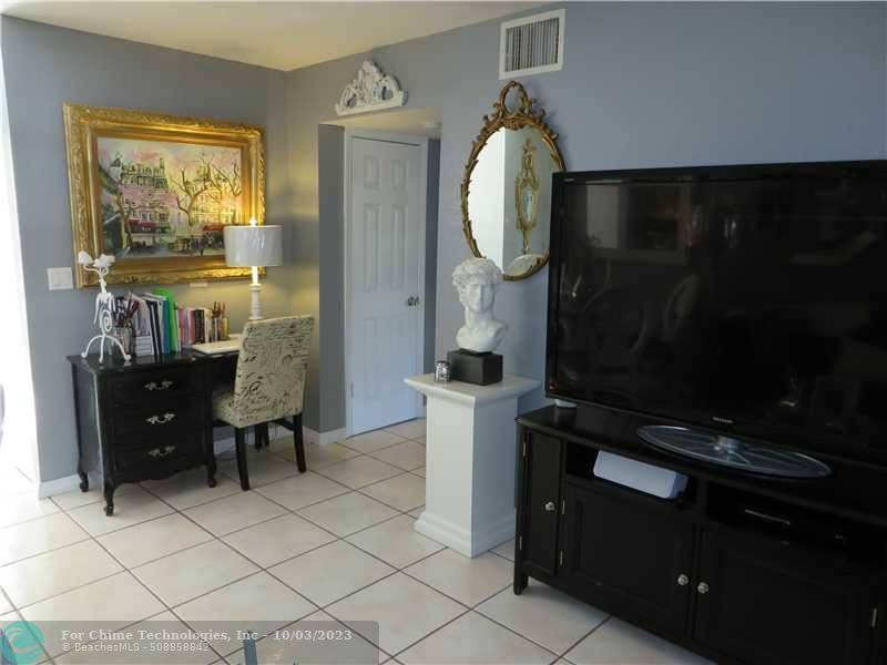 Wilton Manors, FL 33334,620 NE 28th St  #102