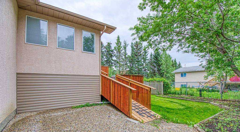 Beaverlodge, AB T0H 0C0,115 11a ST