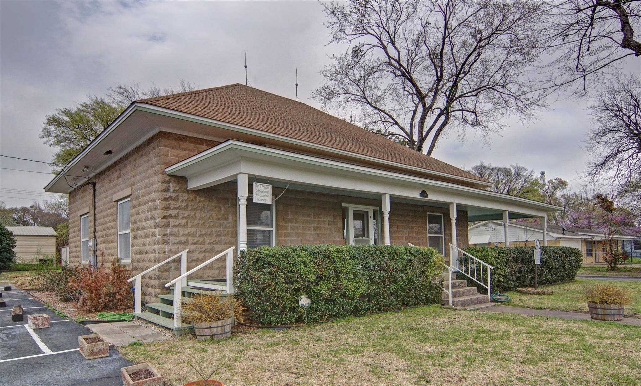 Emory, TX 75440,304 E Quitman Street