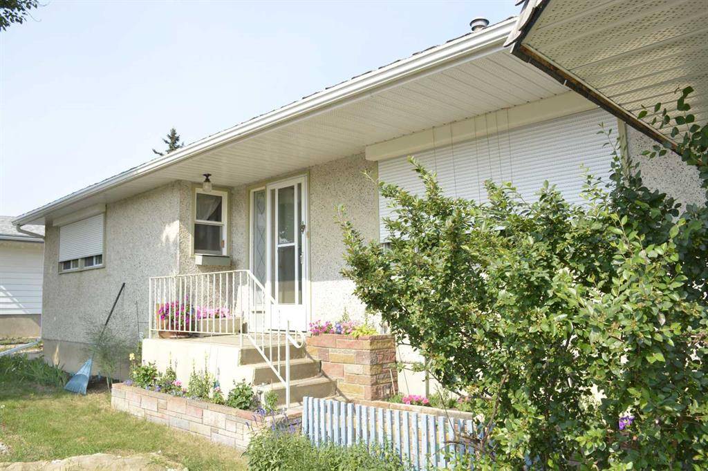 Peace River, AB T8S1L4,10811 101 ST