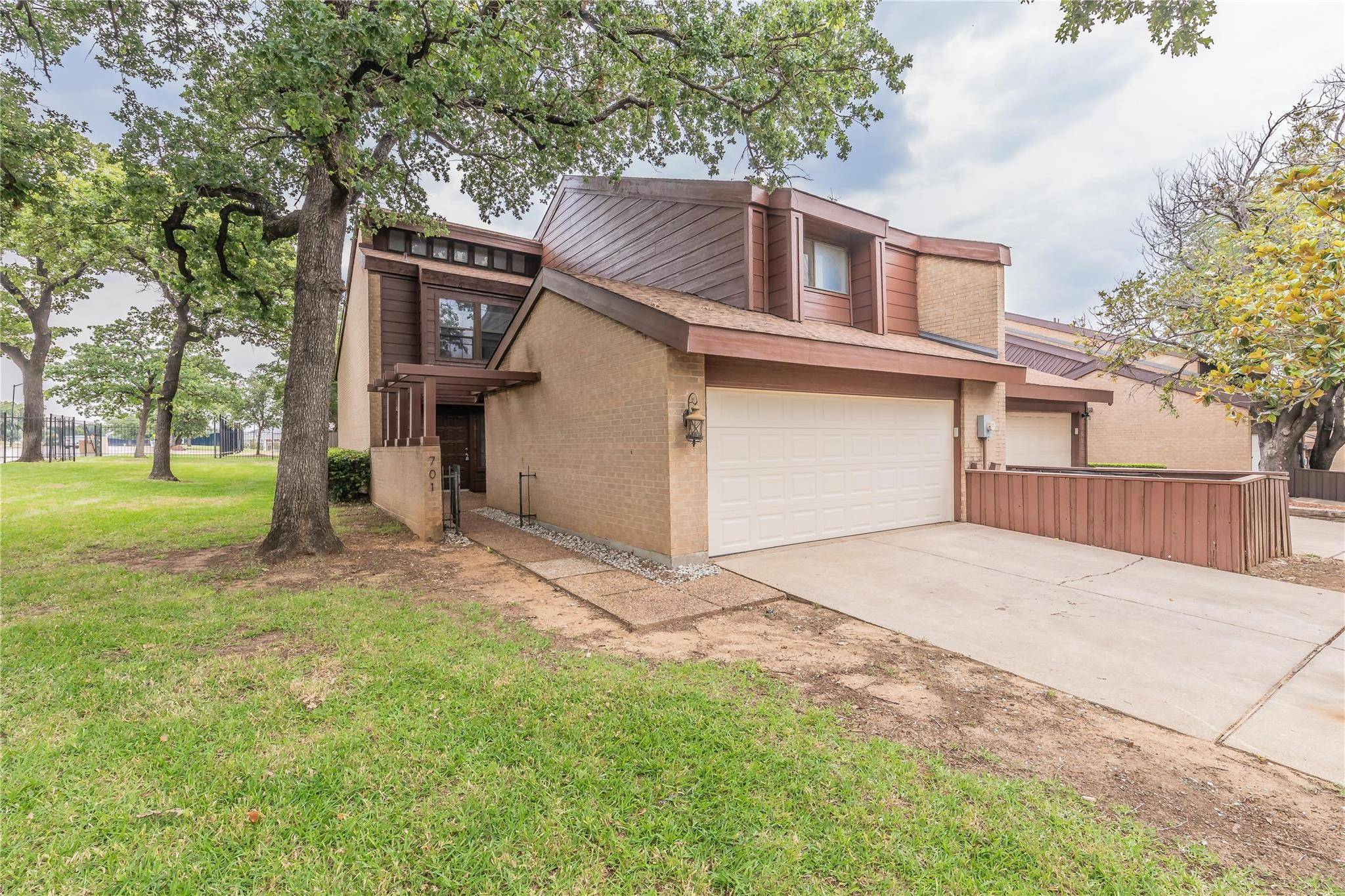 Fort Worth, TX 76112,701 Oakwood Trail