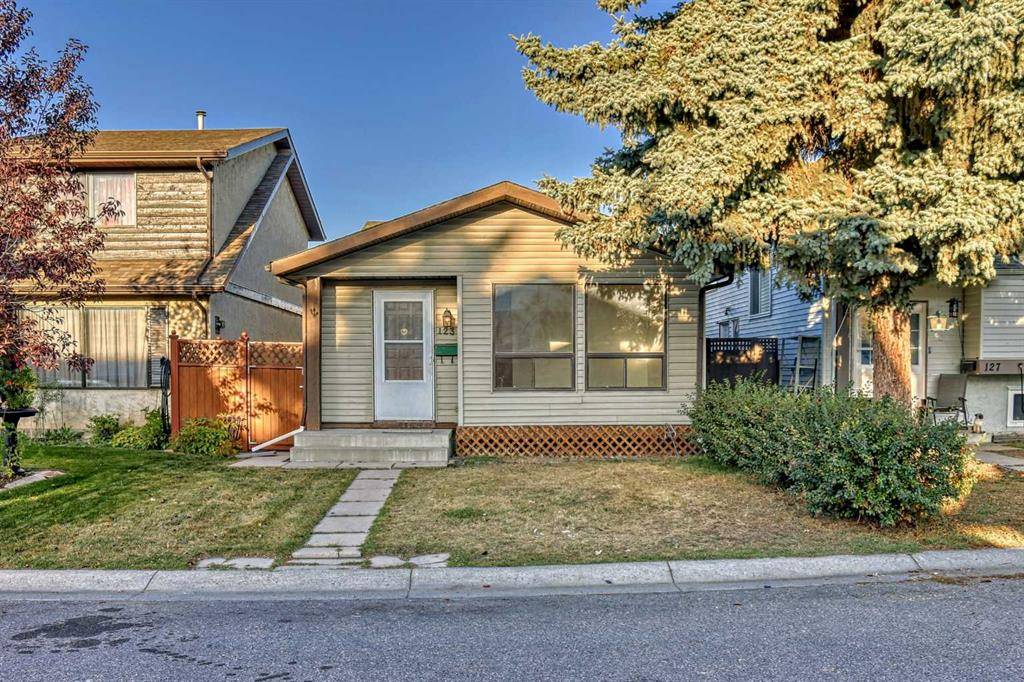 Calgary, AB T2A 6L2,123 Abinger CRES NE