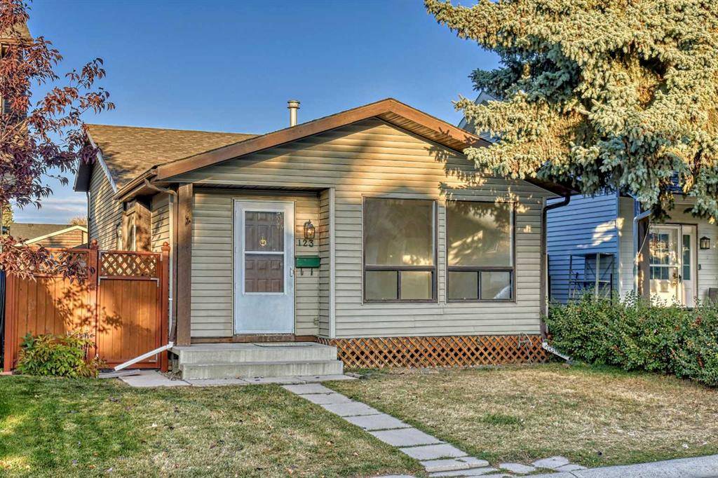 Calgary, AB T2A 6L2,123 Abinger CRES NE