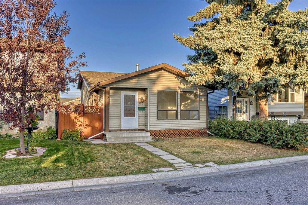 Calgary, AB T2A 6L2,123 Abinger CRES NE