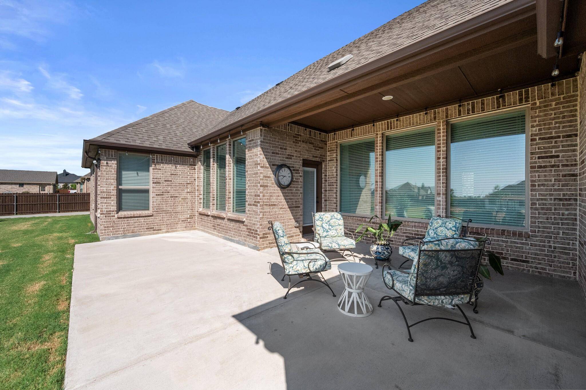 Waxahachie, TX 75167,221 Westward Court