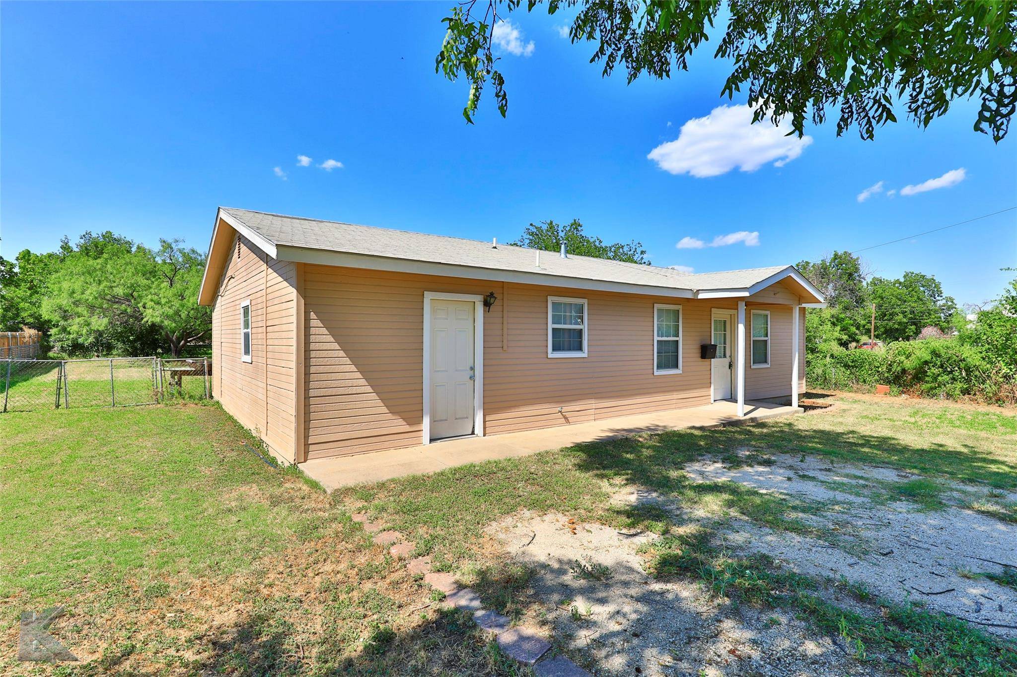 Baird, TX 79504,232 W 6th Street