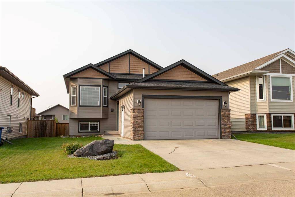 Penhold, AB T0M 1R0,10 Henderson CRES