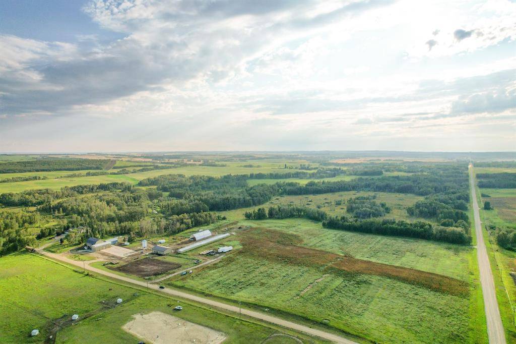 Rural Lacombe County, AB T0C 0Y0,40524 RR 243