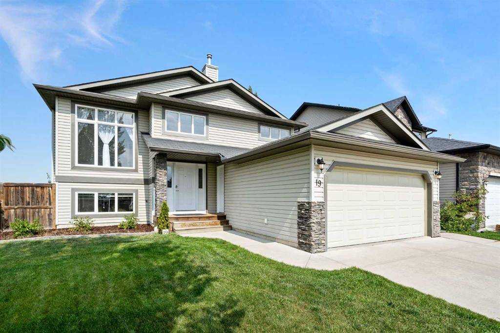 Crossfield, AB T0M 0S0,19 Collins CRES