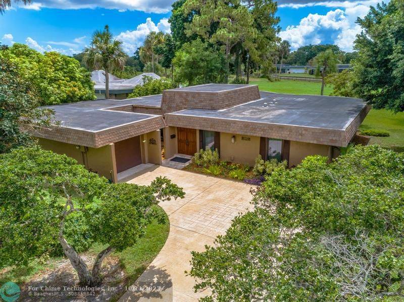 Tamarac, FL 33319,6003 Dogwood Cir