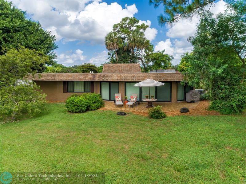 Tamarac, FL 33319,6003 Dogwood Cir