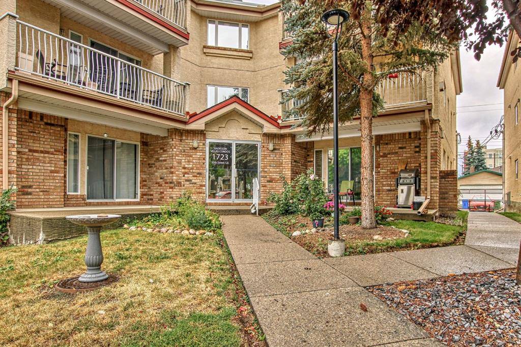 Calgary, AB T2A 1B4,1723 35 ST SE #305