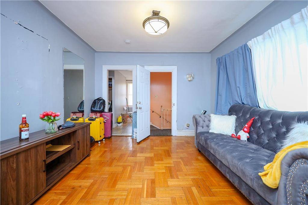 Brooklyn, NY 11234,5723 Avenue M