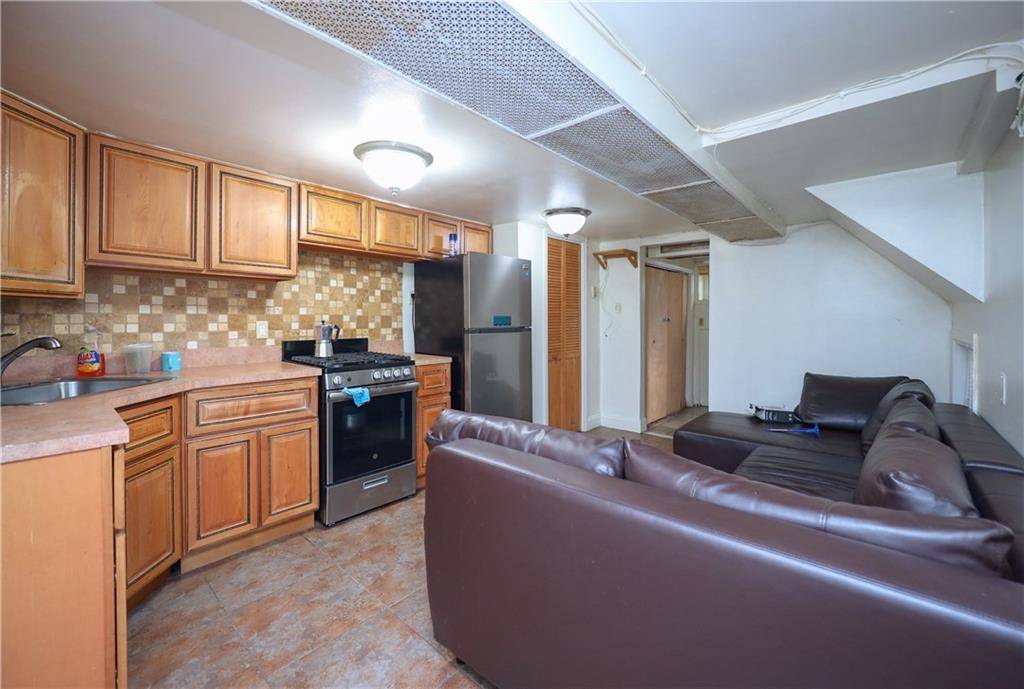 Brooklyn, NY 11234,5723 Avenue M