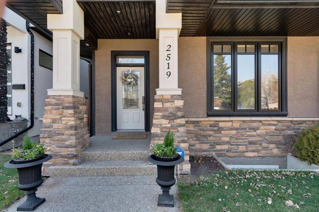 Calgary, AB T2T 5A9,2519 21 ST SW