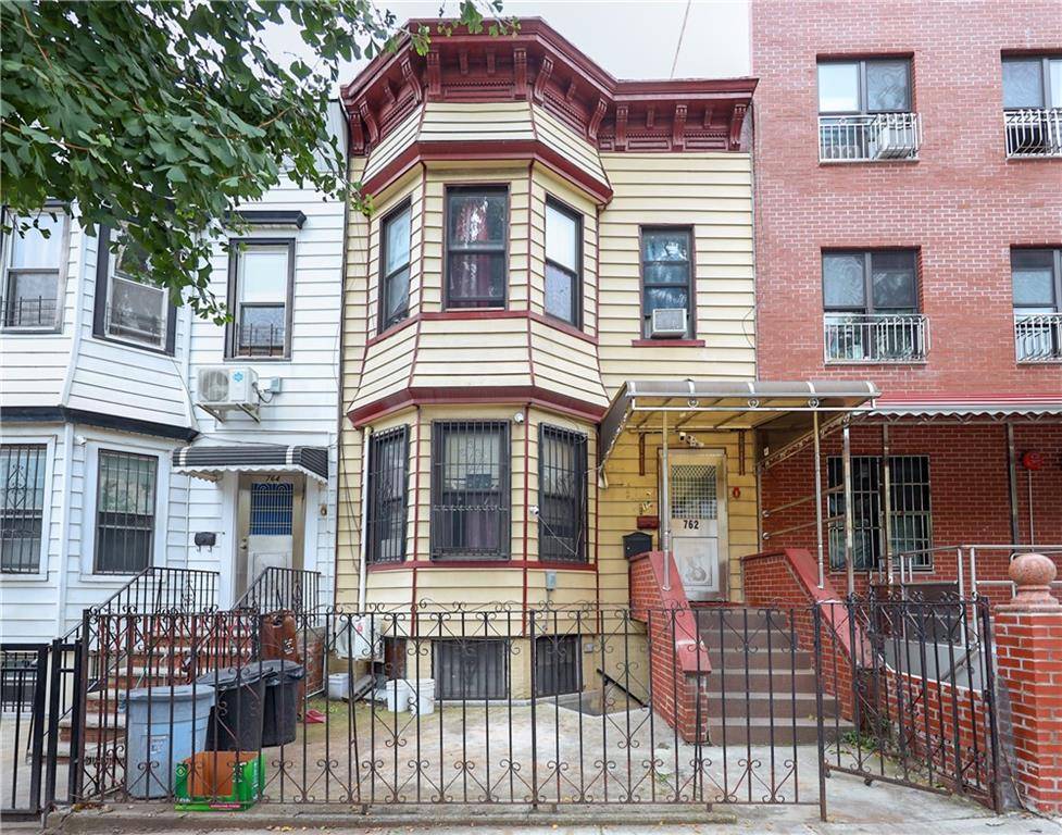 Brooklyn, NY 11220,762 50th ST