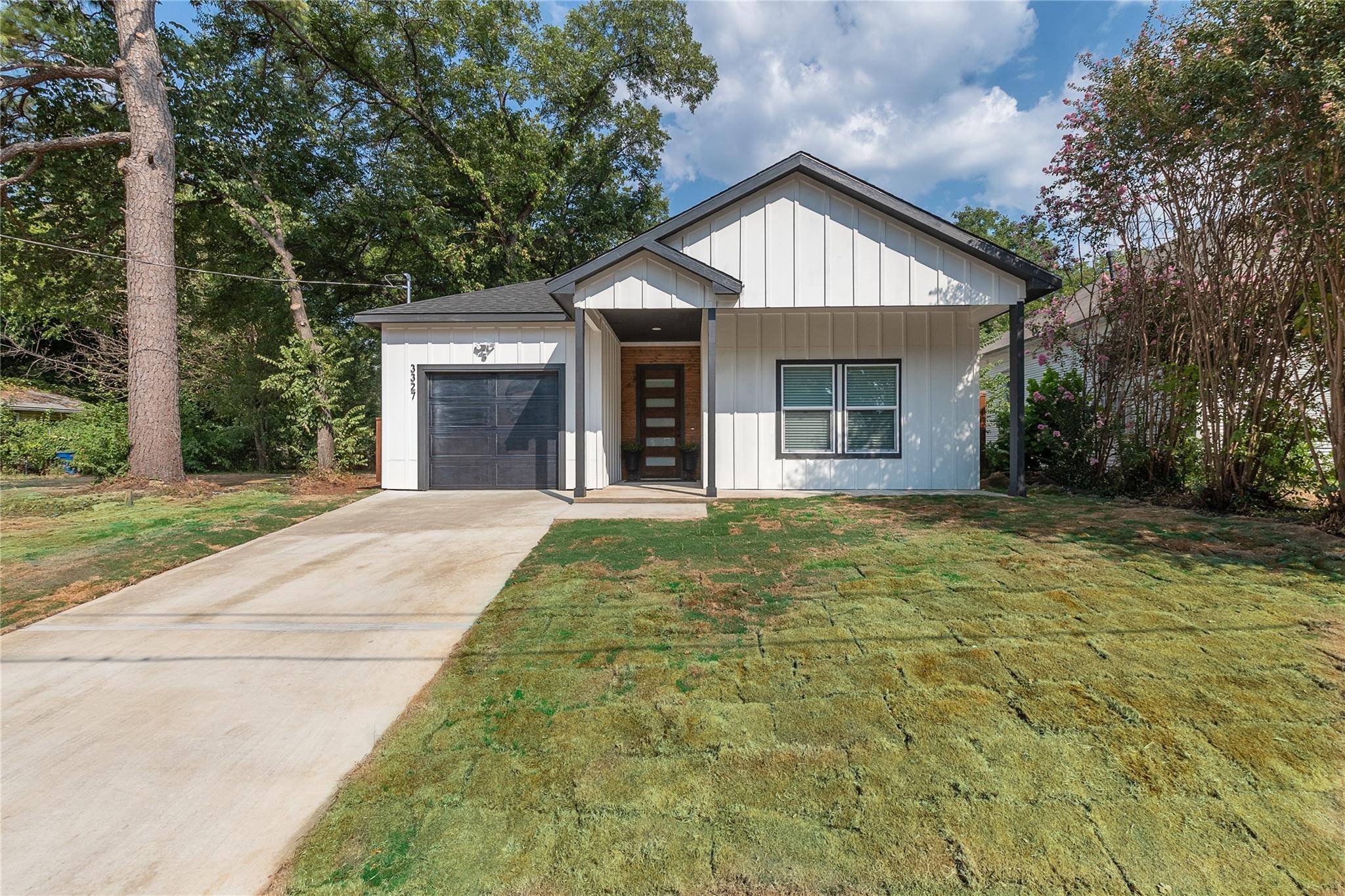 Dallas, TX 75215,3327 Reed Lane