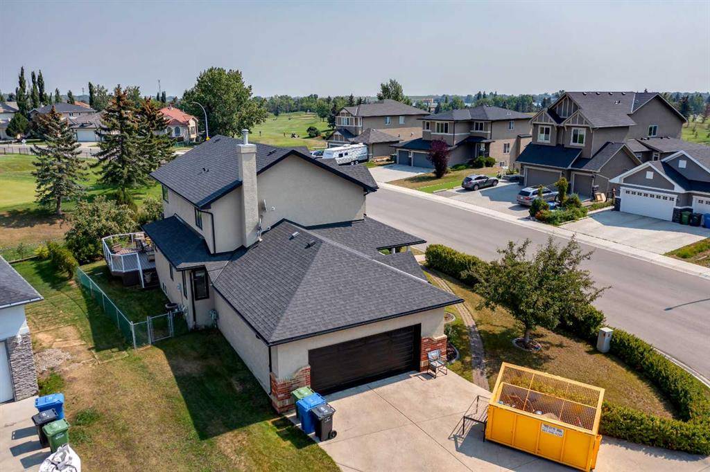 Chestermere, AB T1X 1C6,425 Lakeside Greens PL