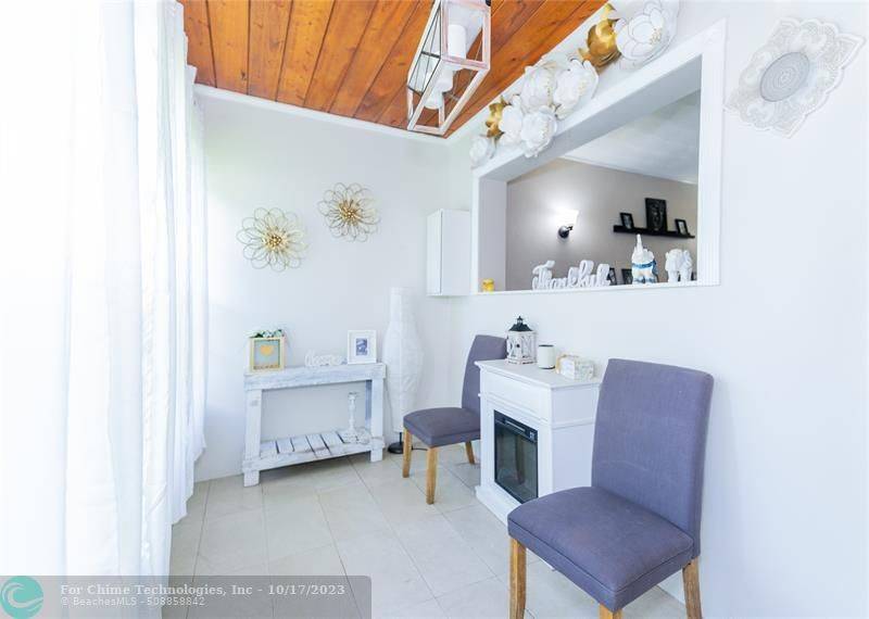 Hollywood, FL 33020,2626 Mckinley St