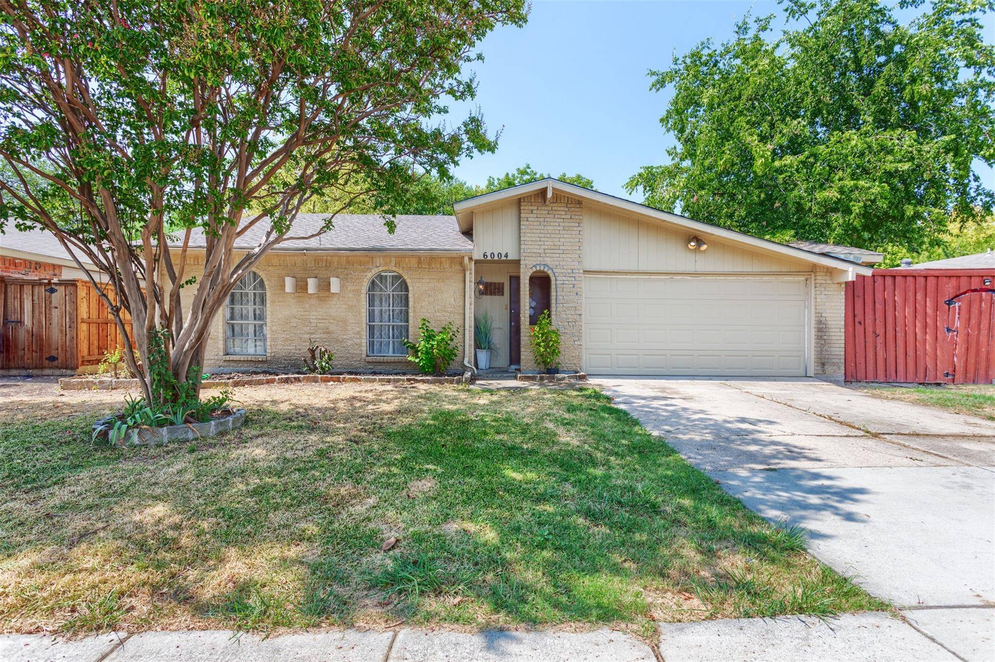 Rowlett, TX 75089,6004 Willow Way