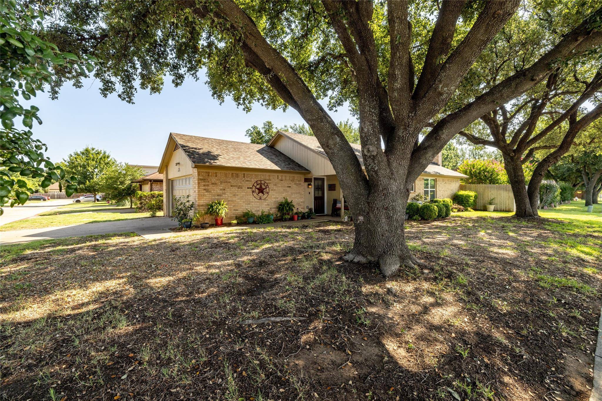 Euless, TX 76039,1710 Mimosa Lane