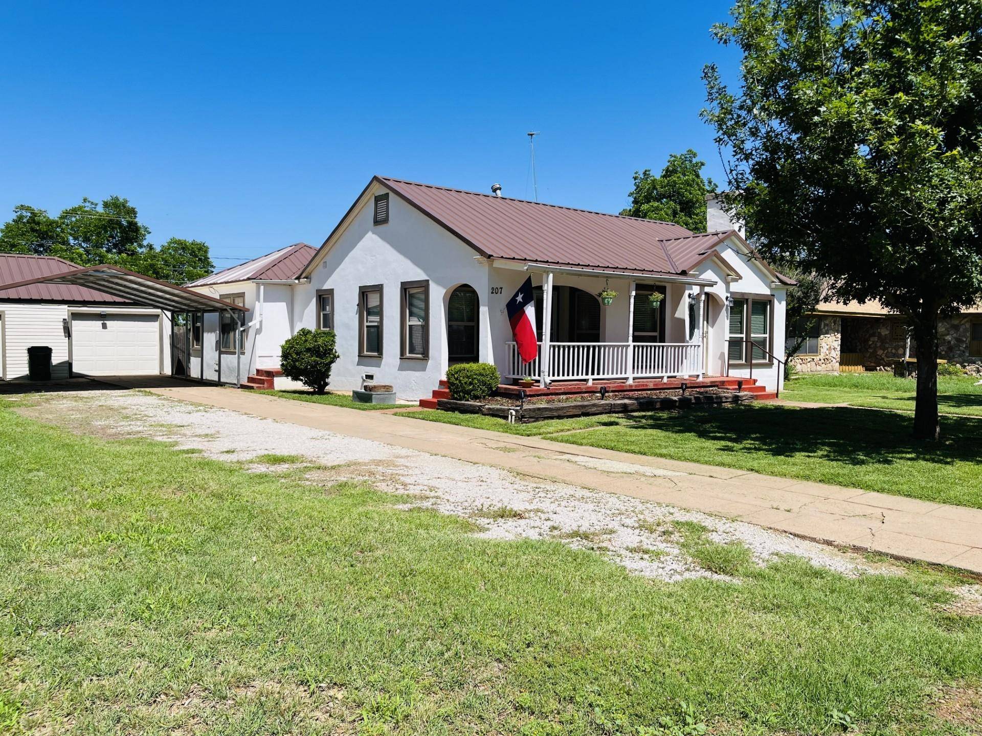 Seymour, TX 76380,207 N Arkansas