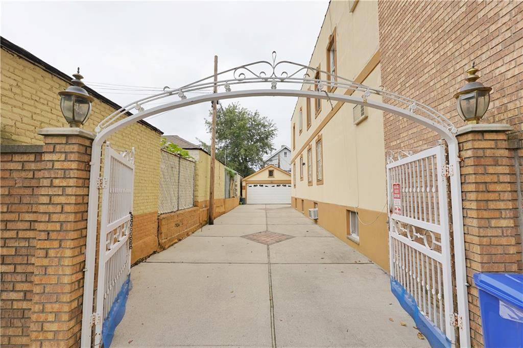 Brooklyn, NY 11204,2115 72nd ST