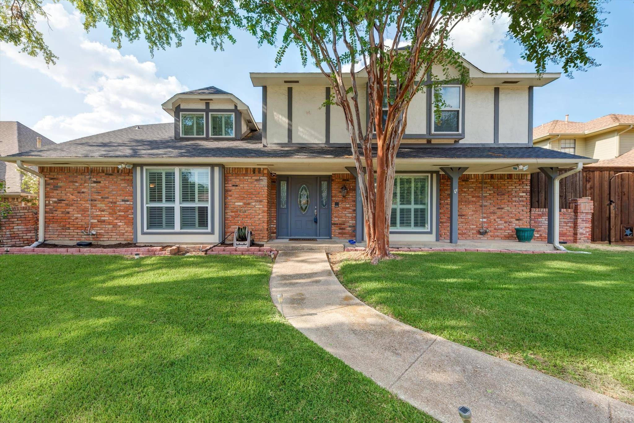 Dallas, TX 75243,9919 Chimney Hill Lane