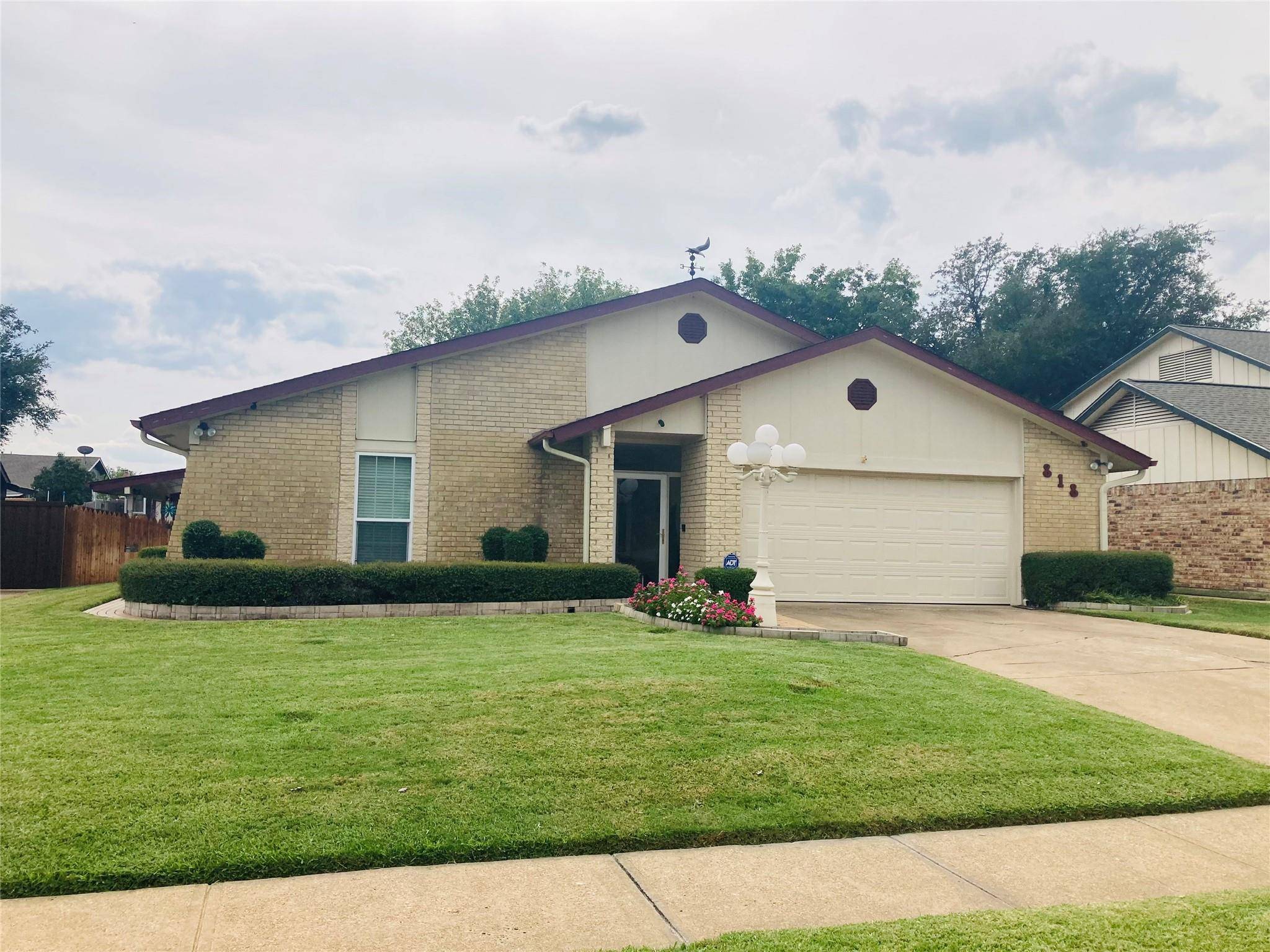 Mesquite, TX 75150,818 Via Valencia