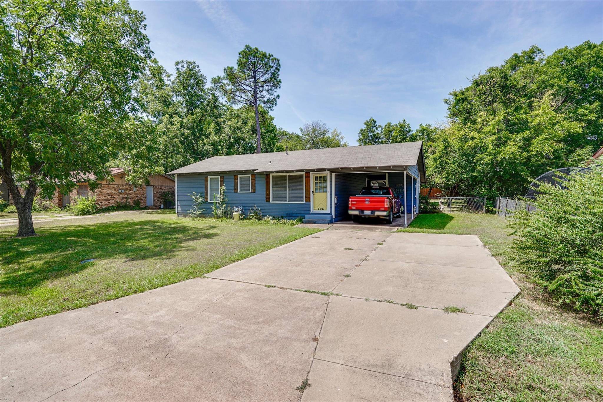 Terrell, TX 75160,105 W Mccoulskey Street