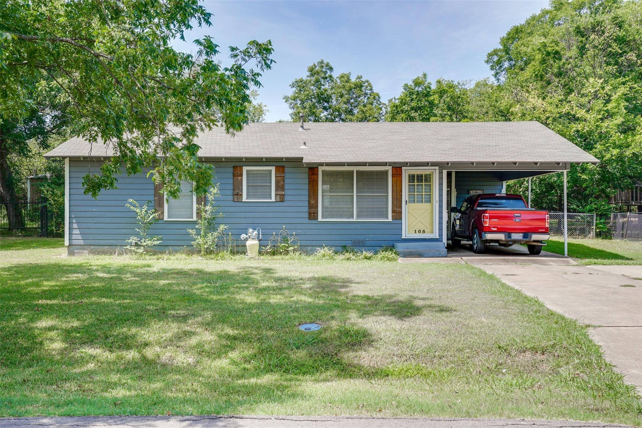 Terrell, TX 75160,105 W Mccoulskey Street