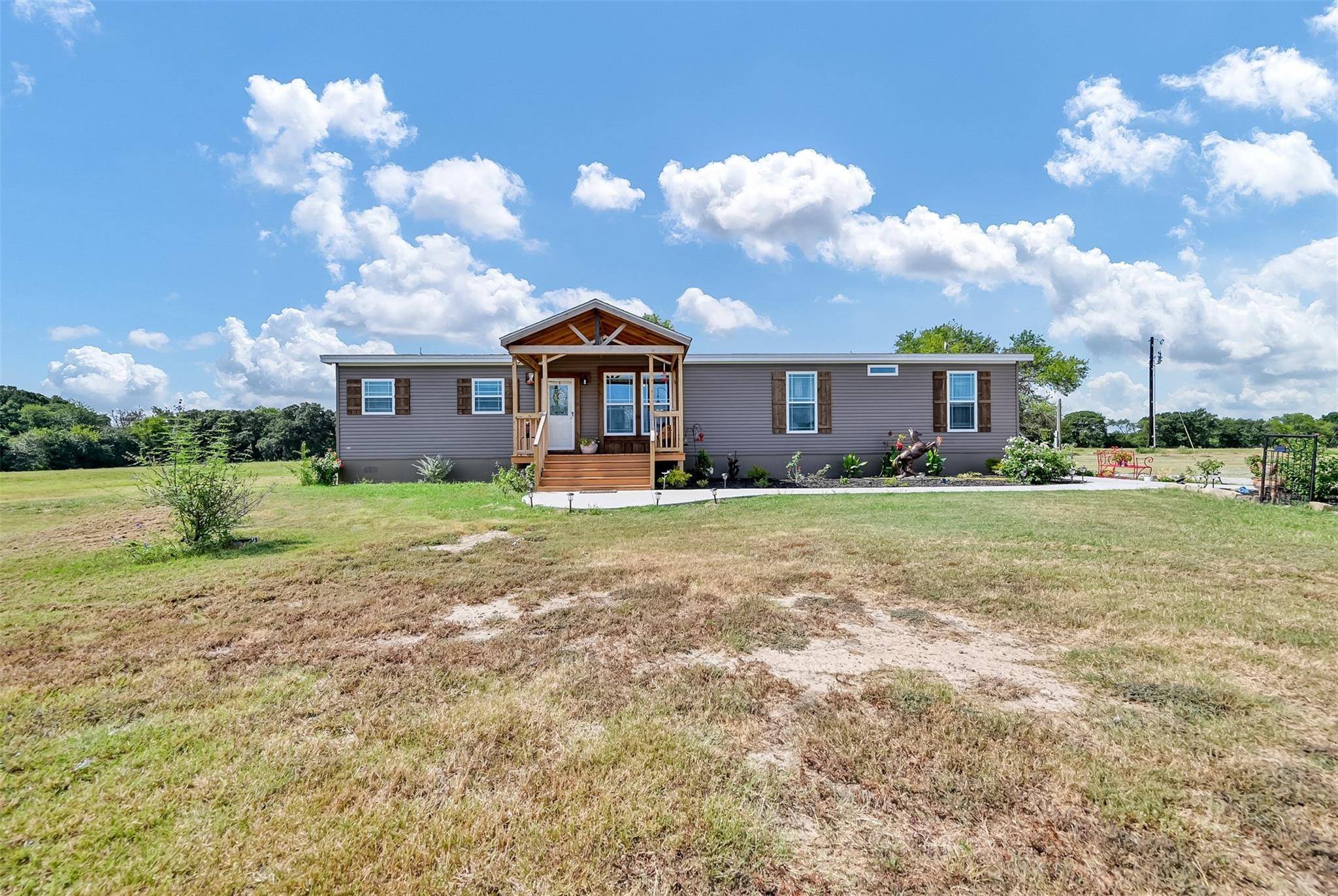 Brashear, TX 75420,884 County Road 1168