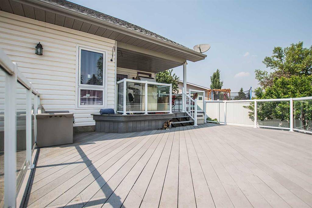 Red Deer, AB T4P 3M4,25 Kee Close