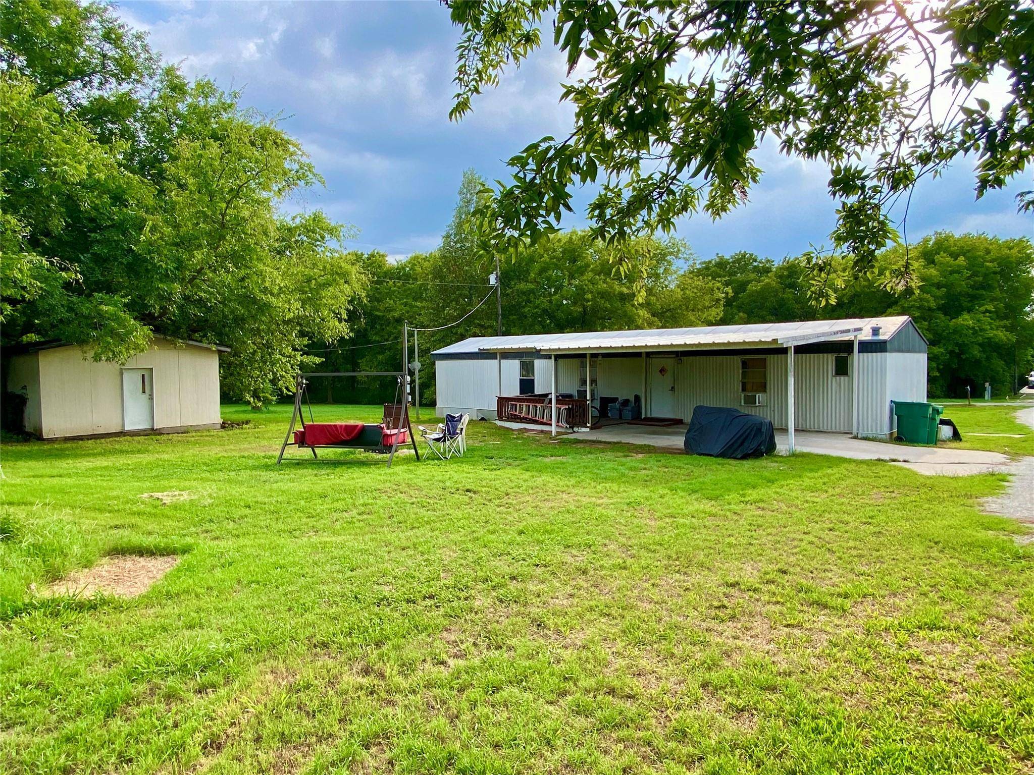 Southmayd, TX 75092,501 Aaron Lane