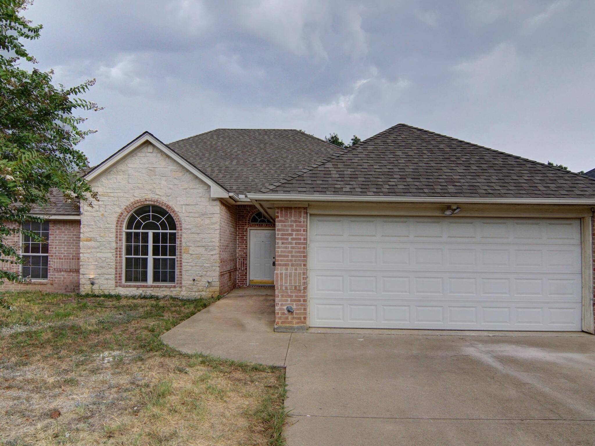 Arlington, TX 76013,2419 Cales Drive