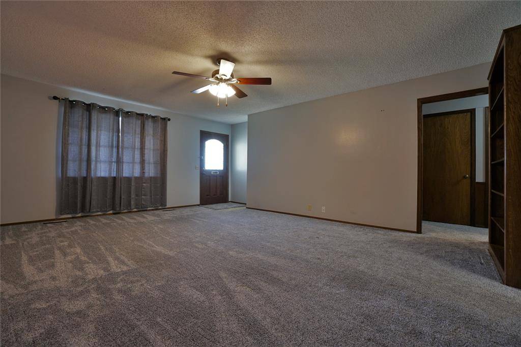 Weatherford, OK 73096,513 N Maple Street #8