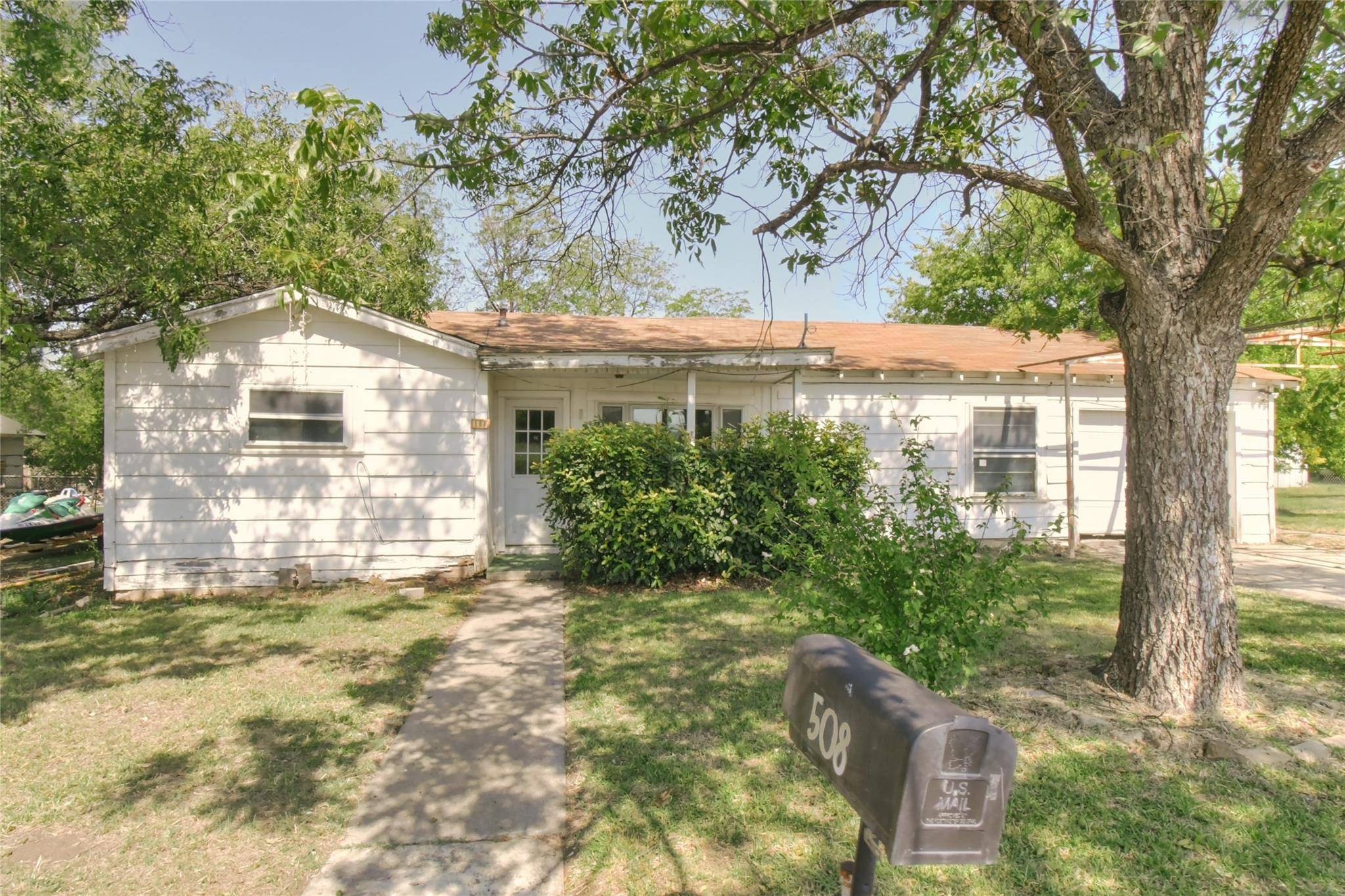 Brownwood, TX 76801,508 8th Street