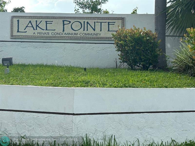 Oakland Park, FL 33309,212 Lake Pointe Dr  #113