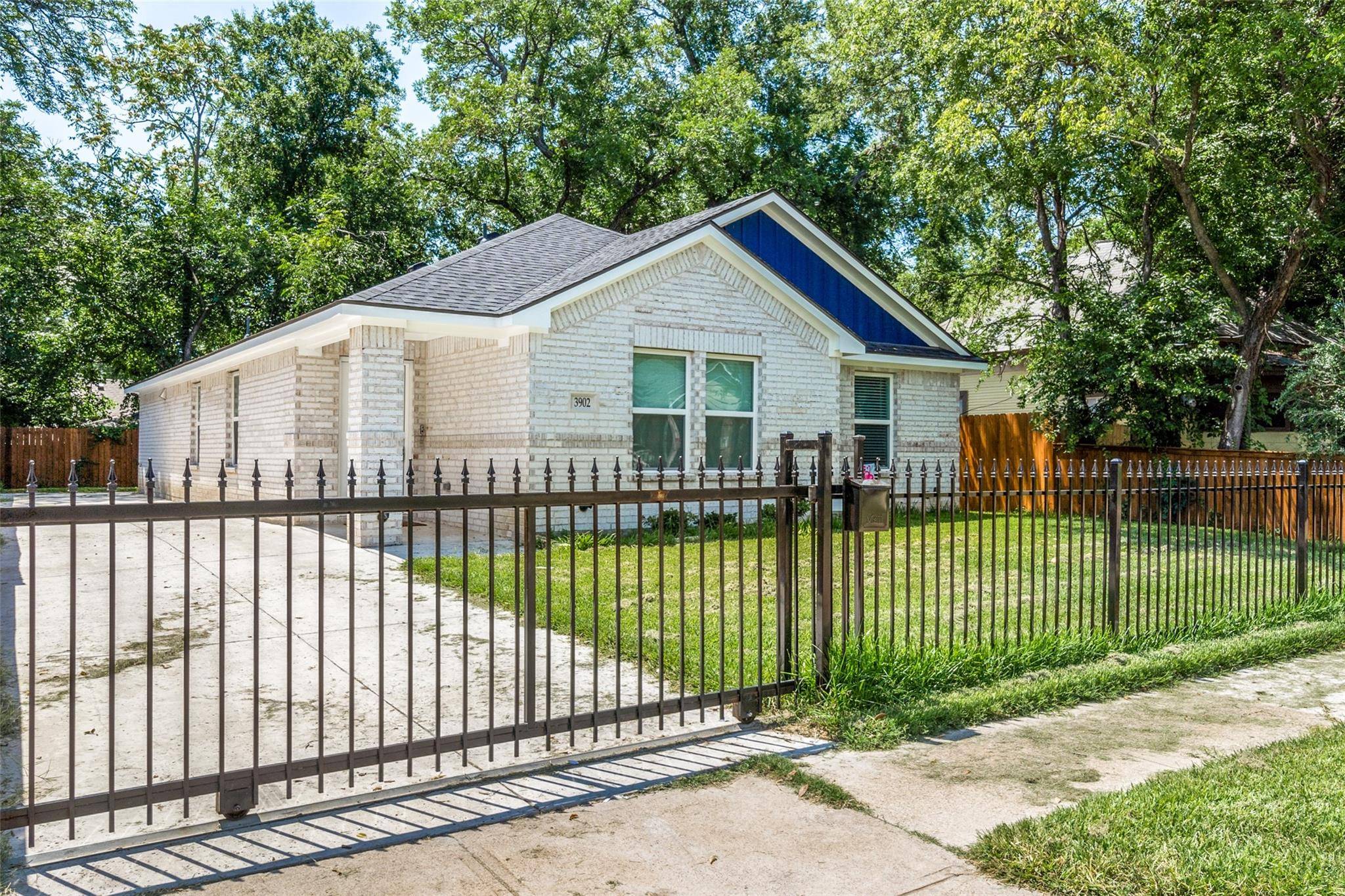 Dallas, TX 75210,3902 Pine Street