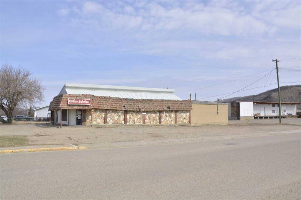 Peace River, AB T8S1E6,8923 94 ST