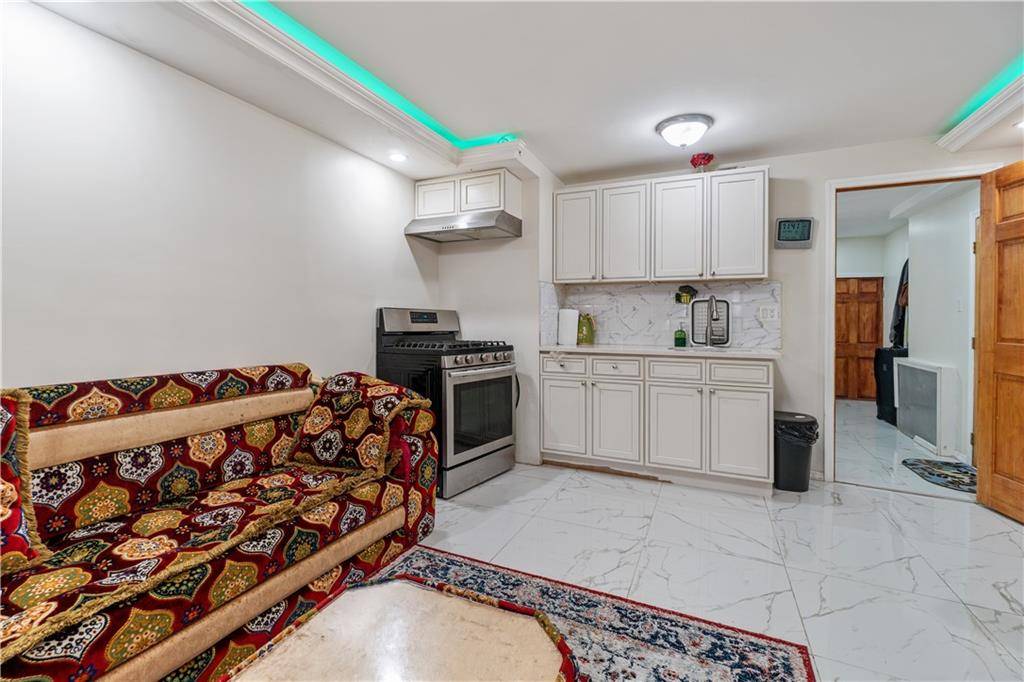 139 28th AVE, Brooklyn, NY 11214