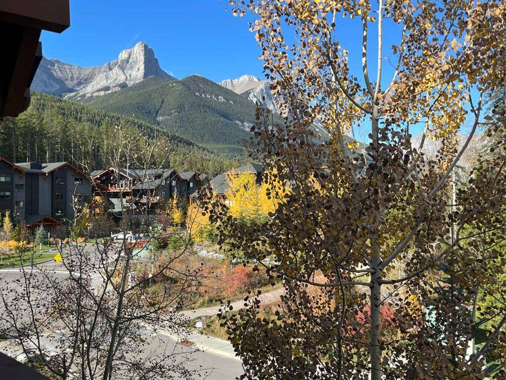 Canmore, AB T1W0E1,106 Stewart Creek LNDG #316