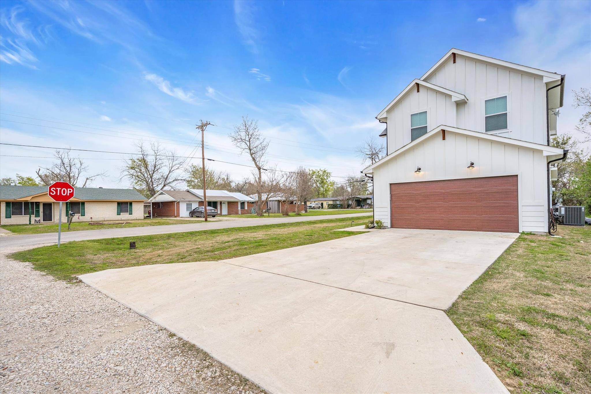 Quinlan, TX 75474,101 Seay Street