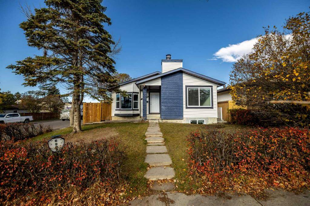 Calgary, AB T2A 6M2,6908 4 AVE NE